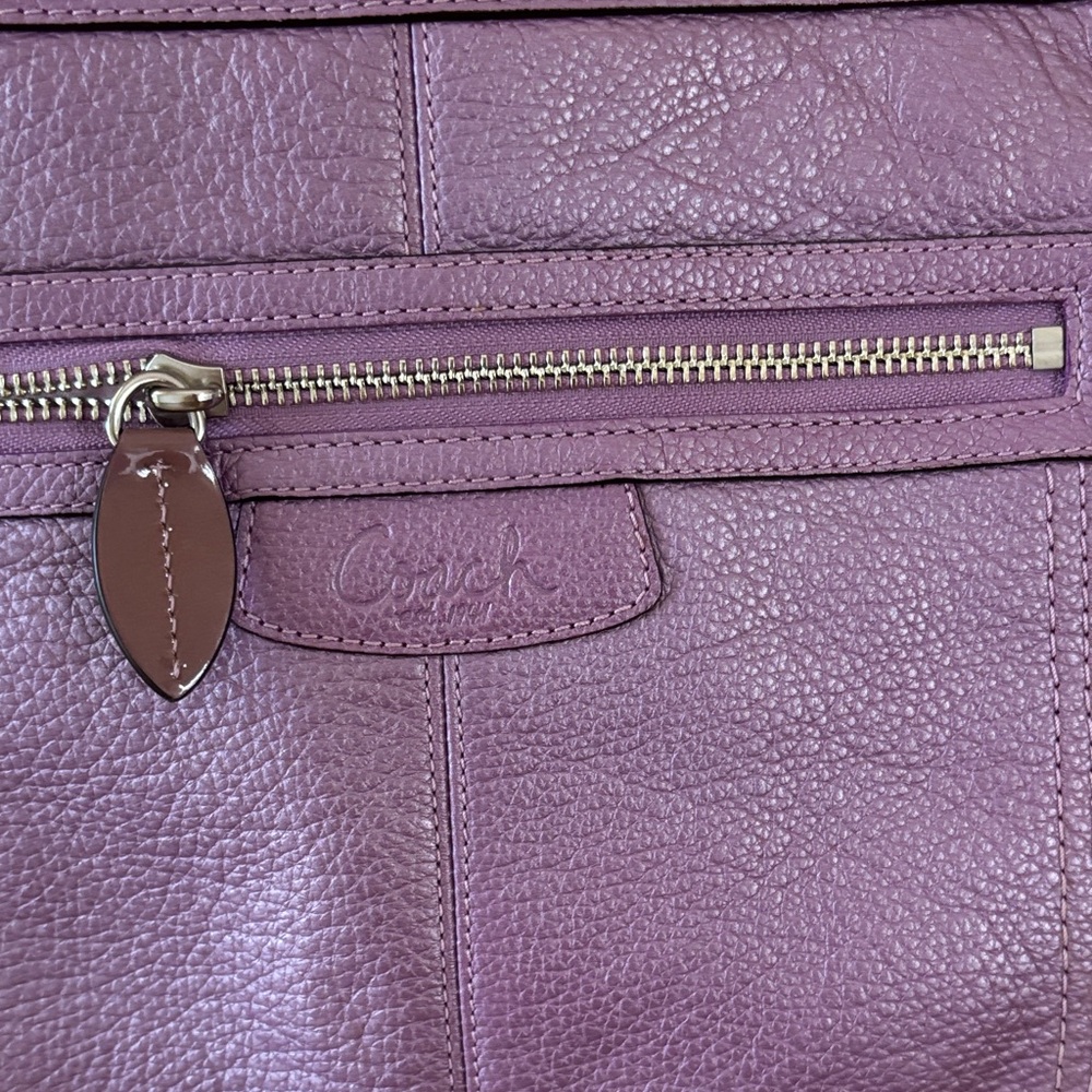 COACH Penelope Lavender Leather Tote Handbag. - Picture 3 of 12